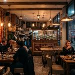 Warung, Kata, dan Dunia: Bahasa Indonesia di Tanah Asing sebagai Modal Ekonomi Diaspora warung padang london